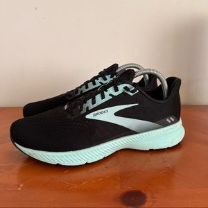 Brooks Launch 8 womens running shoes black size 9